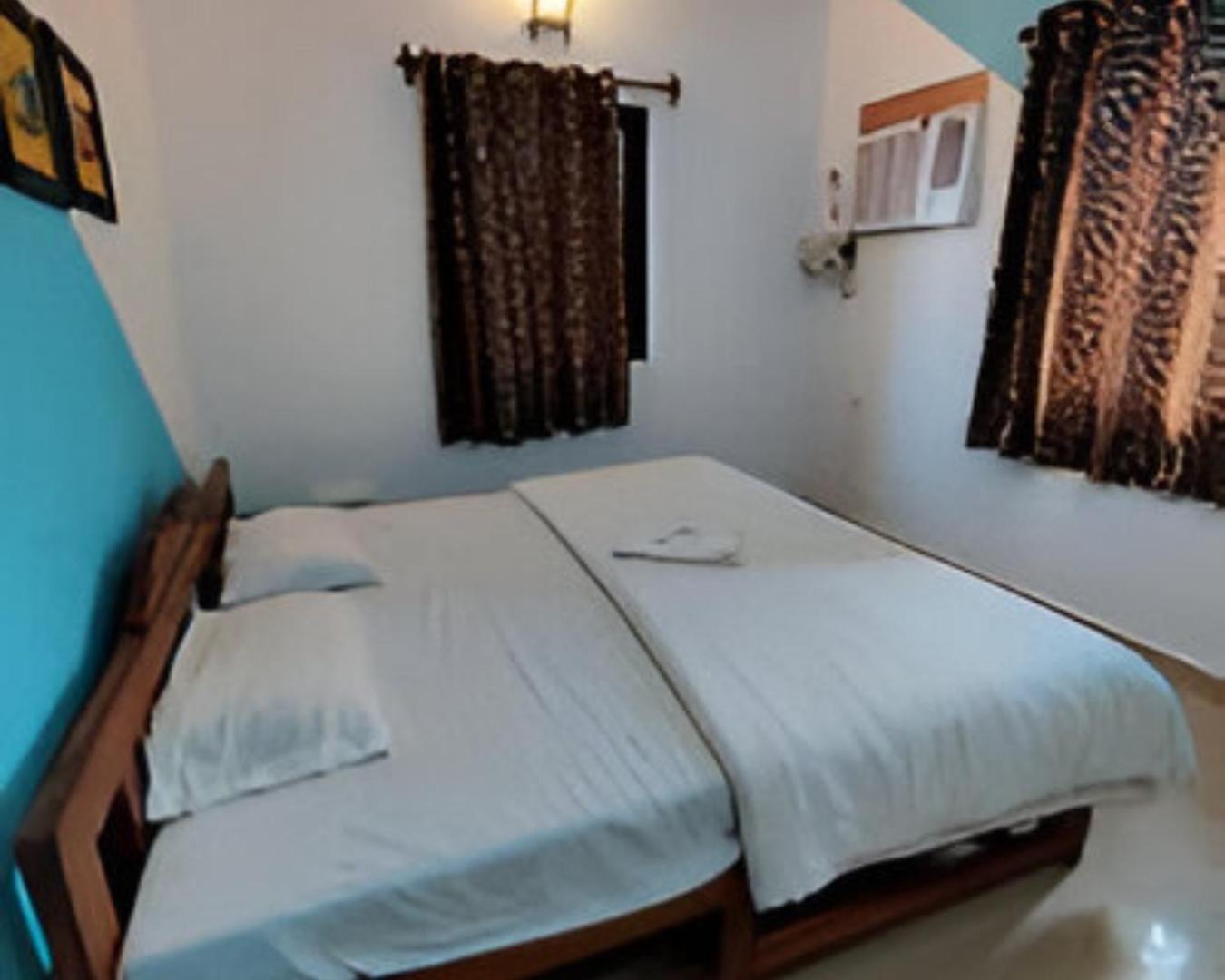 Ronne'S 2Bhk Lagoon Apartment -Calangute Exteriör bild