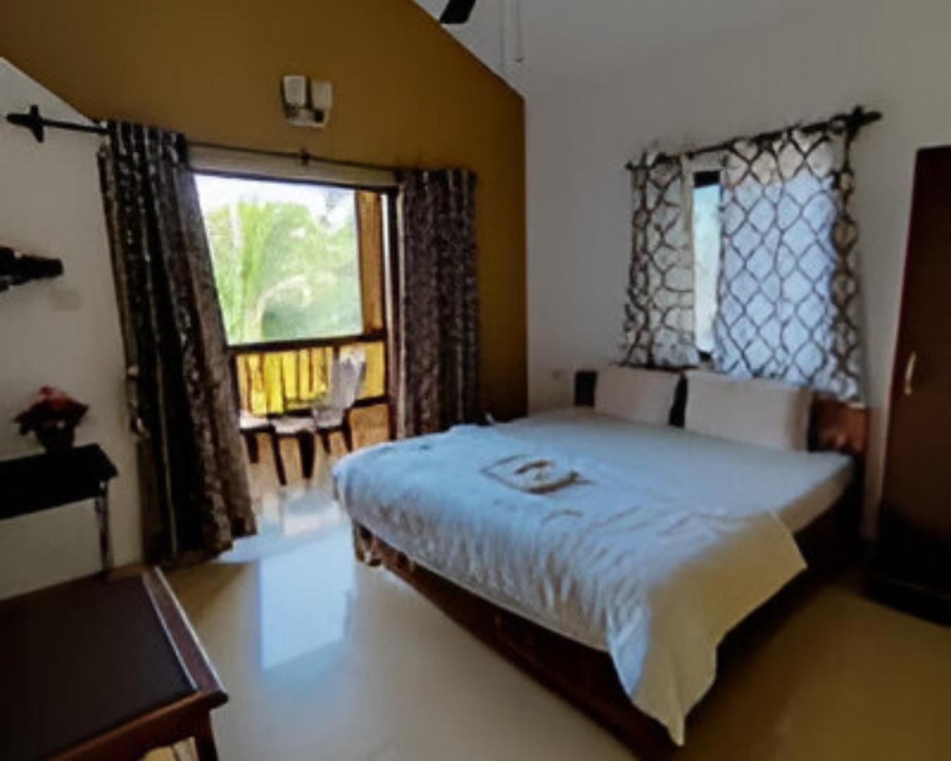 Ronne'S 2Bhk Lagoon Apartment -Calangute Exteriör bild