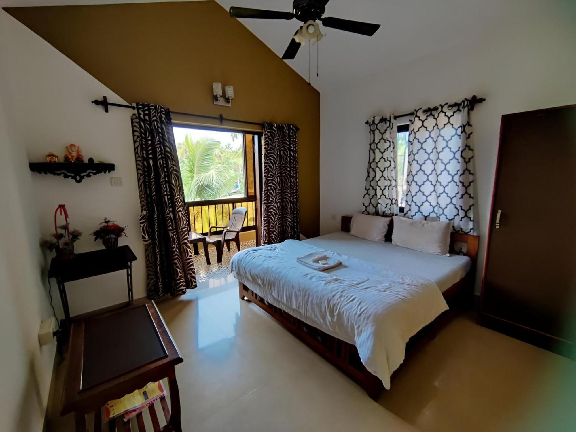 Ronne'S 2Bhk Lagoon Apartment -Calangute Exteriör bild